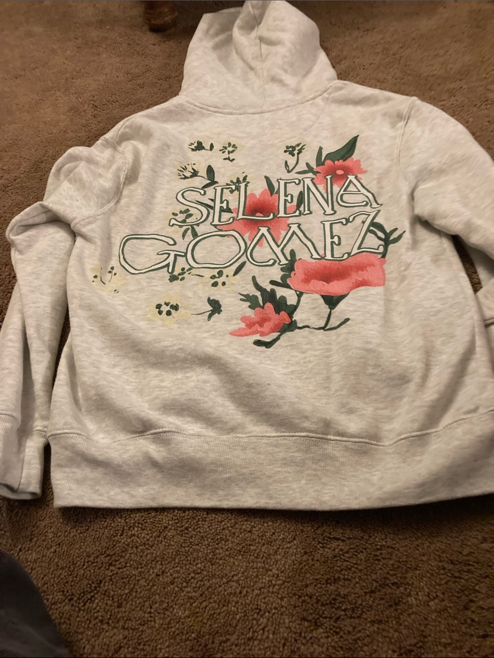 Selena Gomez sweatshirt - Picture 3 of 5